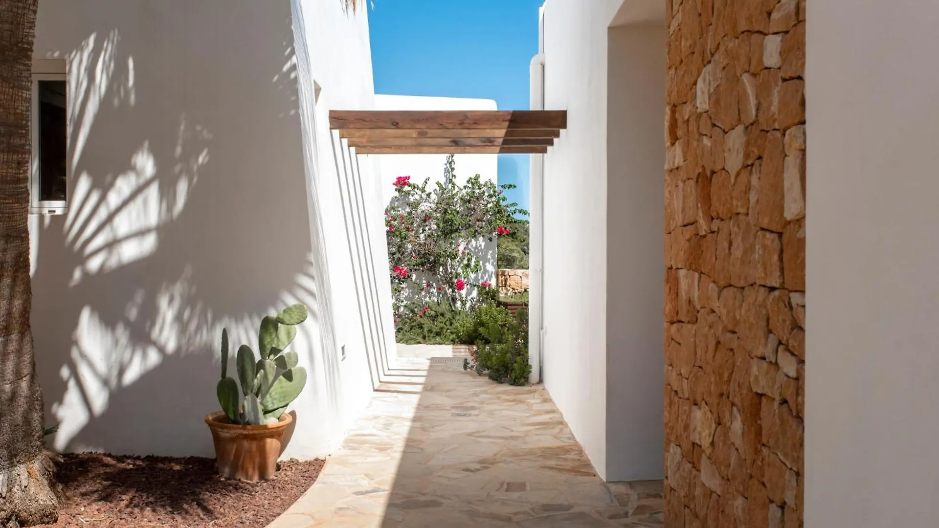 Villa Cap Martinet Talamanca Vila Can Tashellu, Boutique 5 Bed - Sea And Forest View Spain