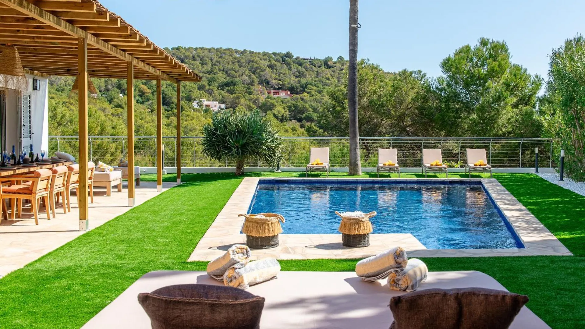 Cap Martinet Talamanca Vila Can Tashellu, Boutique 5 Bed - Sea And Forest View location